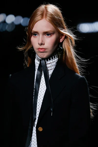 Look 4